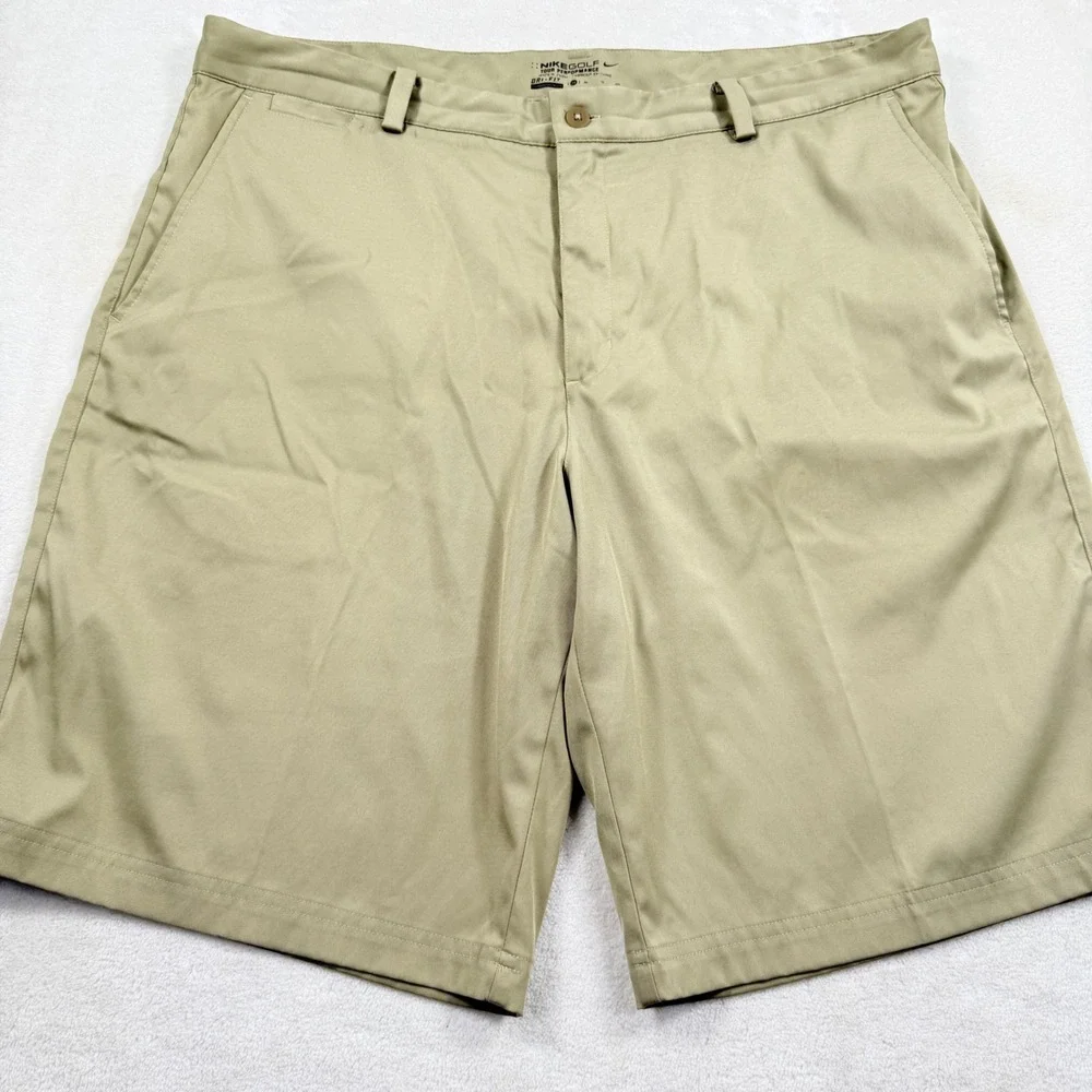 Nike Golf Tour Performance Dri-FIT Shorts Mens 38 Khaki Tan Stretch Athletic
